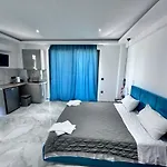 Central Studios Apartments